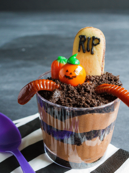 Graveyard Pudding Cookie Cups Recipe