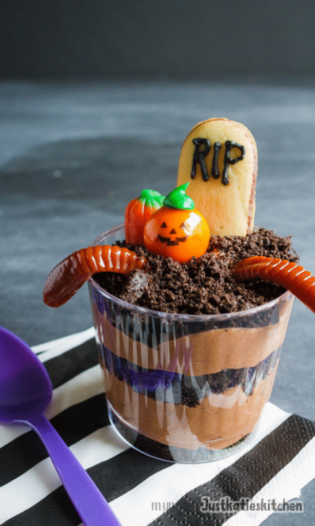 Graveyard Pudding Cookie Cups Recipe